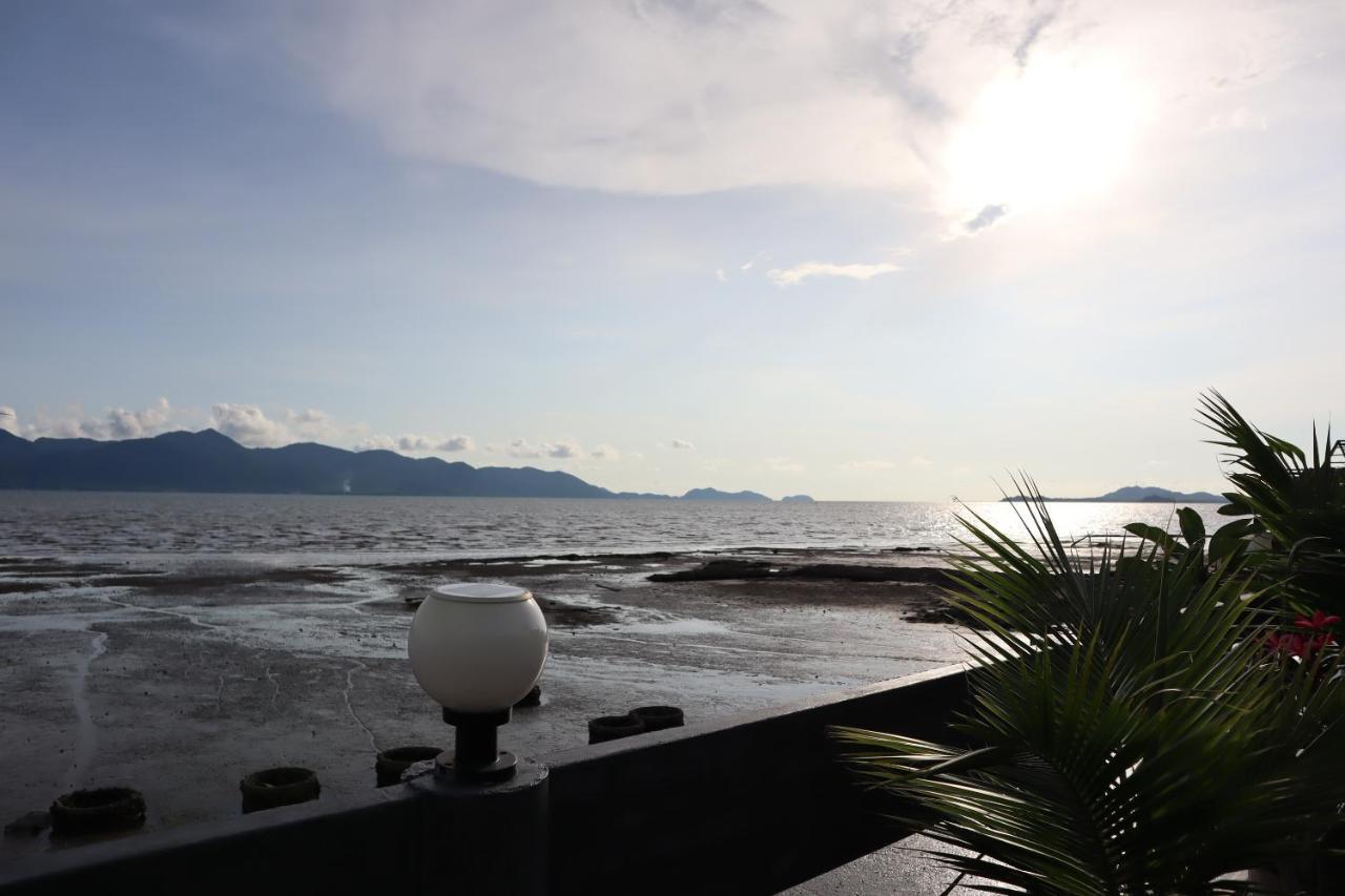 Ban Sulada Guest House Laem Ngop Luaran gambar
