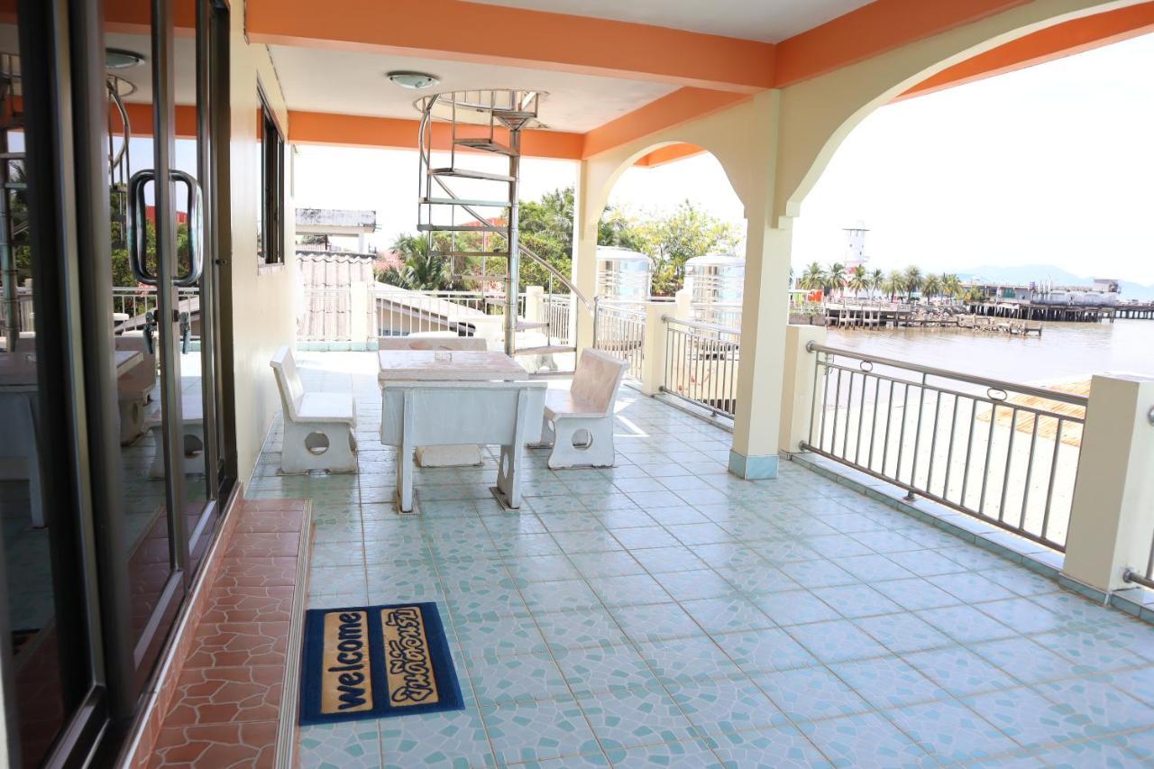 Ban Sulada Guest House Laem Ngop Luaran gambar